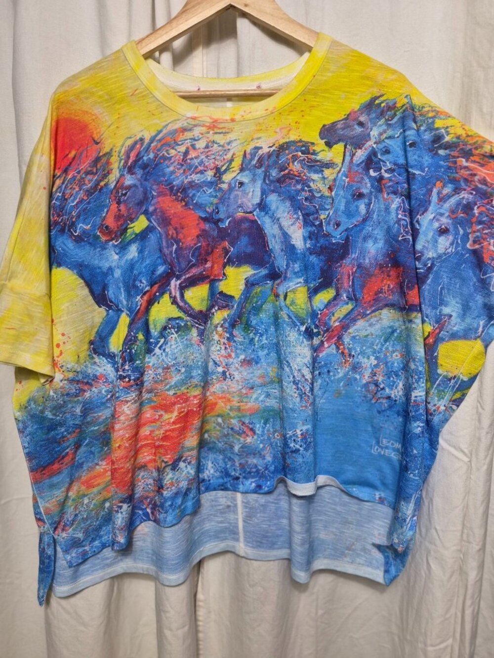 Leoma Lovegrove XL High Tide Shortcut Wild Horses Art Boxy Colorful Beach Top
